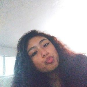 Meet your Posher, Esmeralda